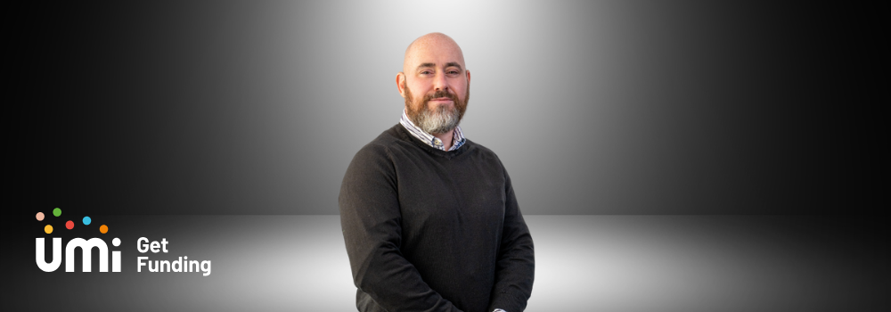 Article Dave Under The Spotlight